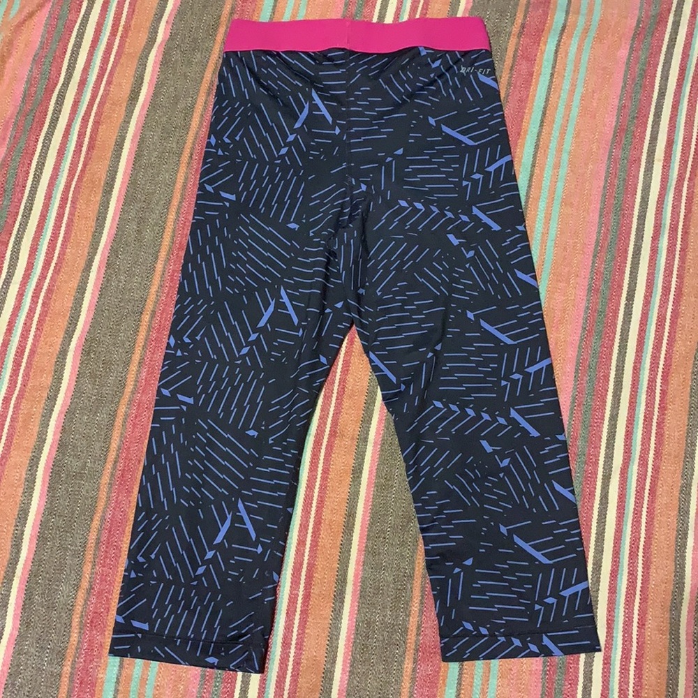 Nike Capris - Picture 3 of 3